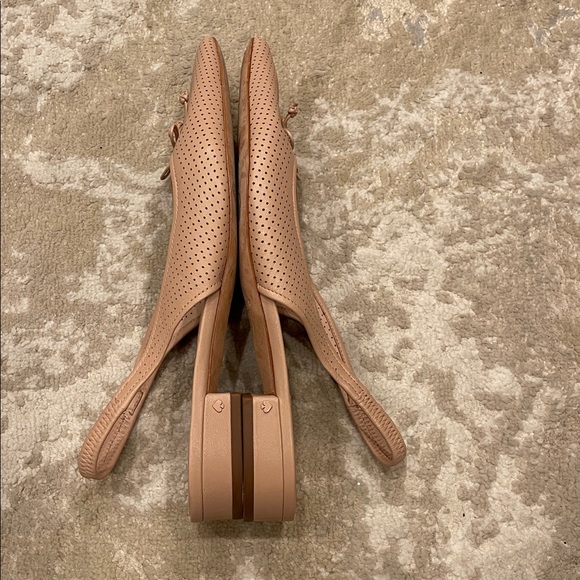 Kate Spade - Veronica Perforated Leather
Slingback Flats Size 7.5 B - Picture 13 of 13
